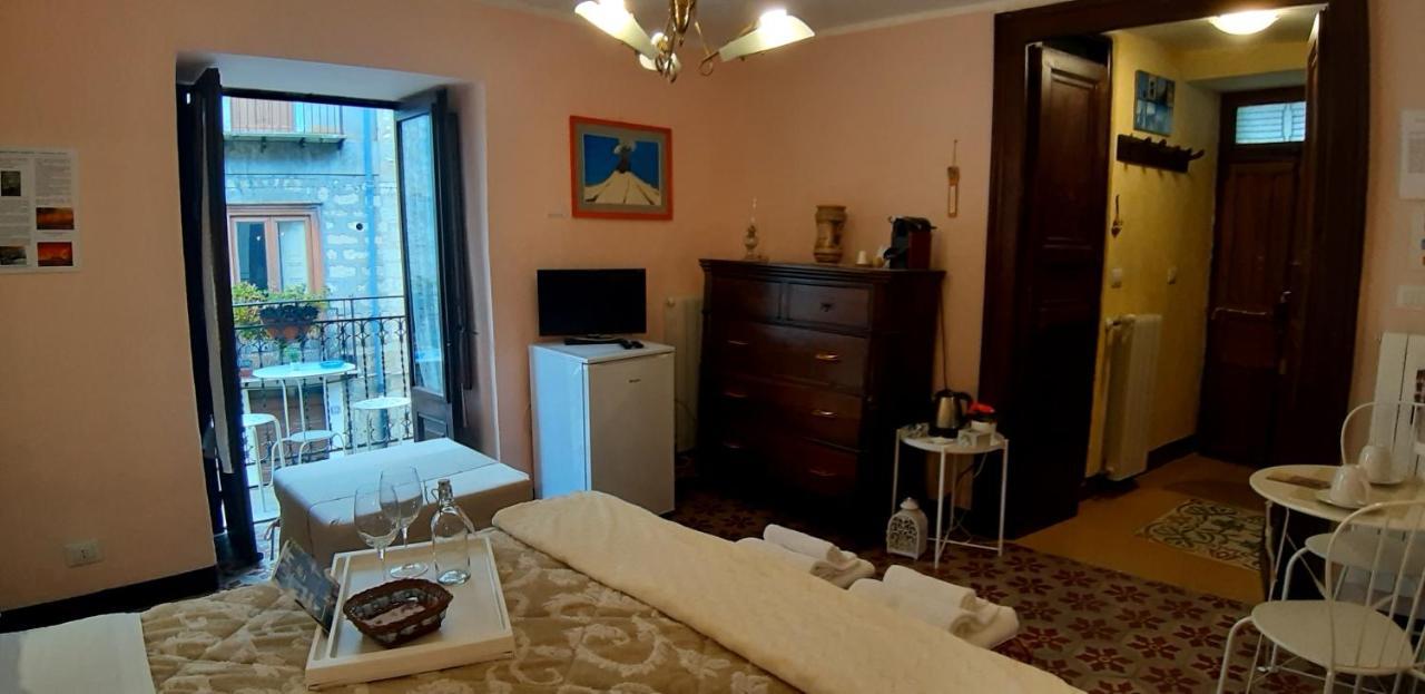 بيتراليا سوبرانا La Casa Del Pittore Di Petralia المظهر الخارجي الصورة