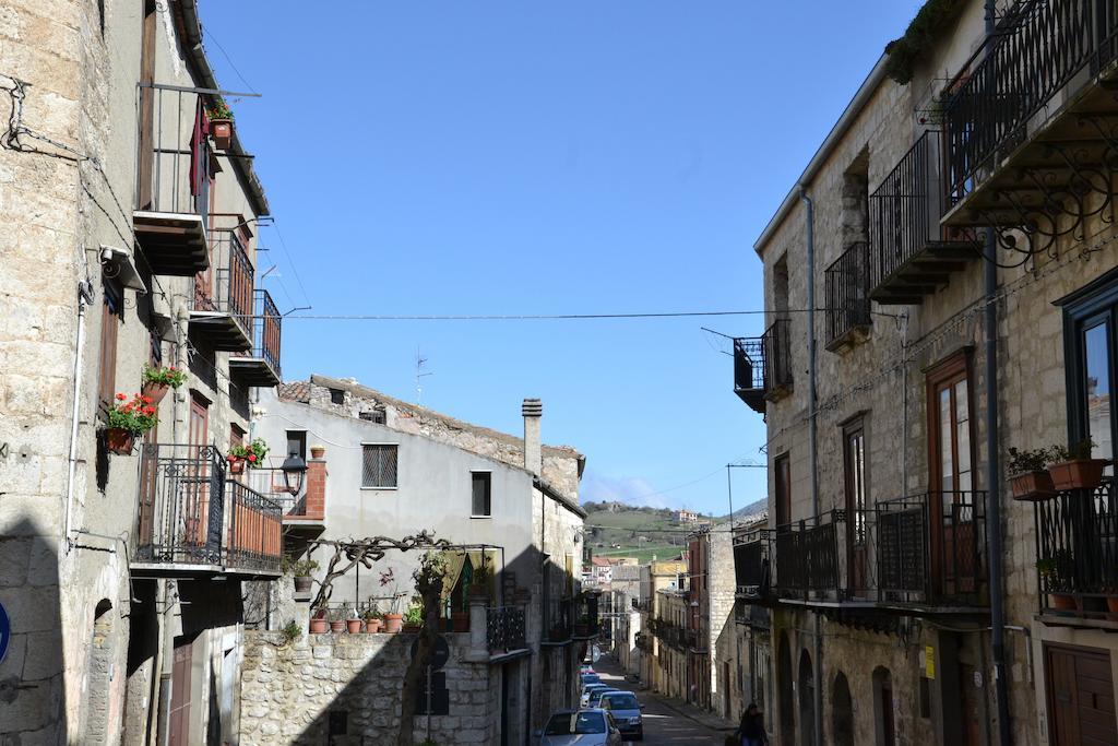 بيتراليا سوبرانا La Casa Del Pittore Di Petralia المظهر الخارجي الصورة