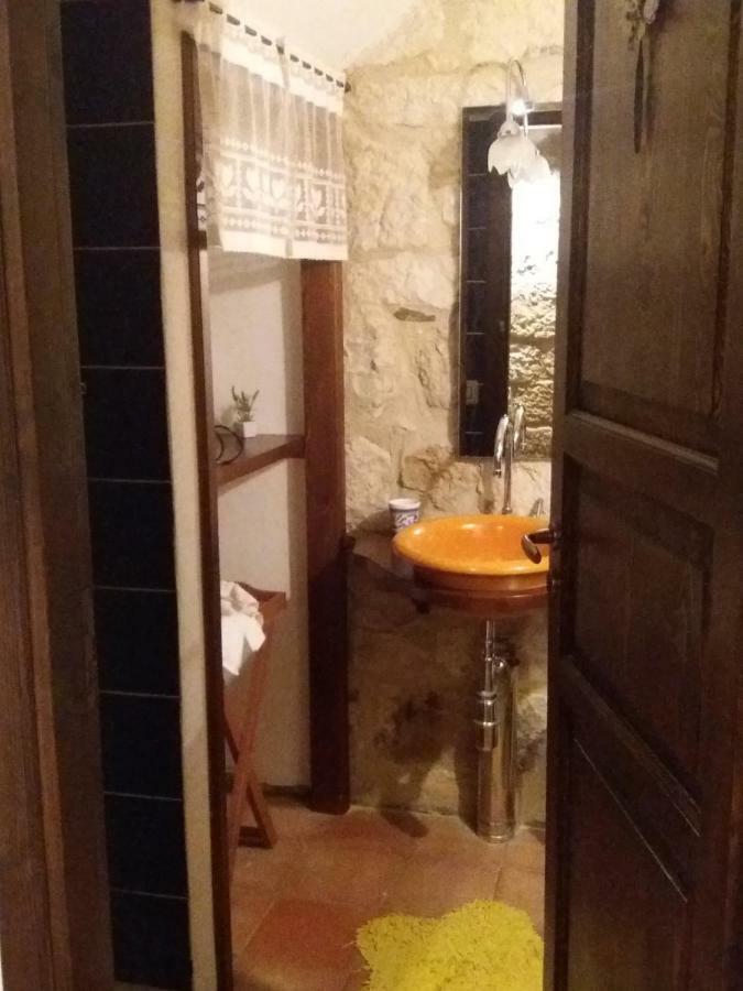 بيتراليا سوبرانا La Casa Del Pittore Di Petralia المظهر الخارجي الصورة
